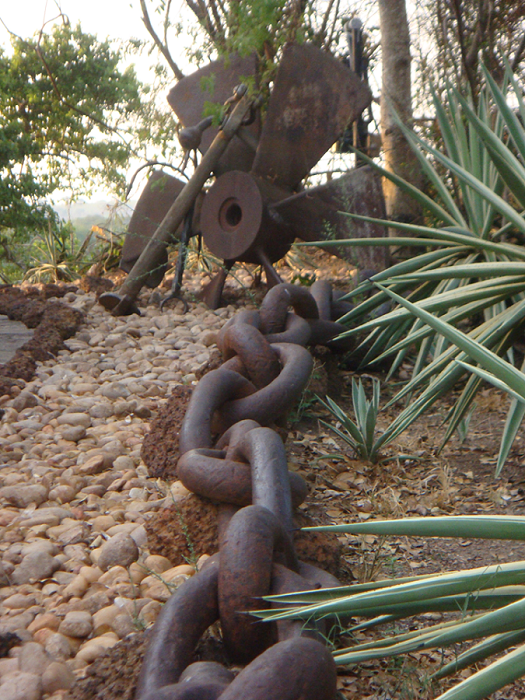 Nile Safari Lodge, chain and anchor, Murchison Falls, Uganda